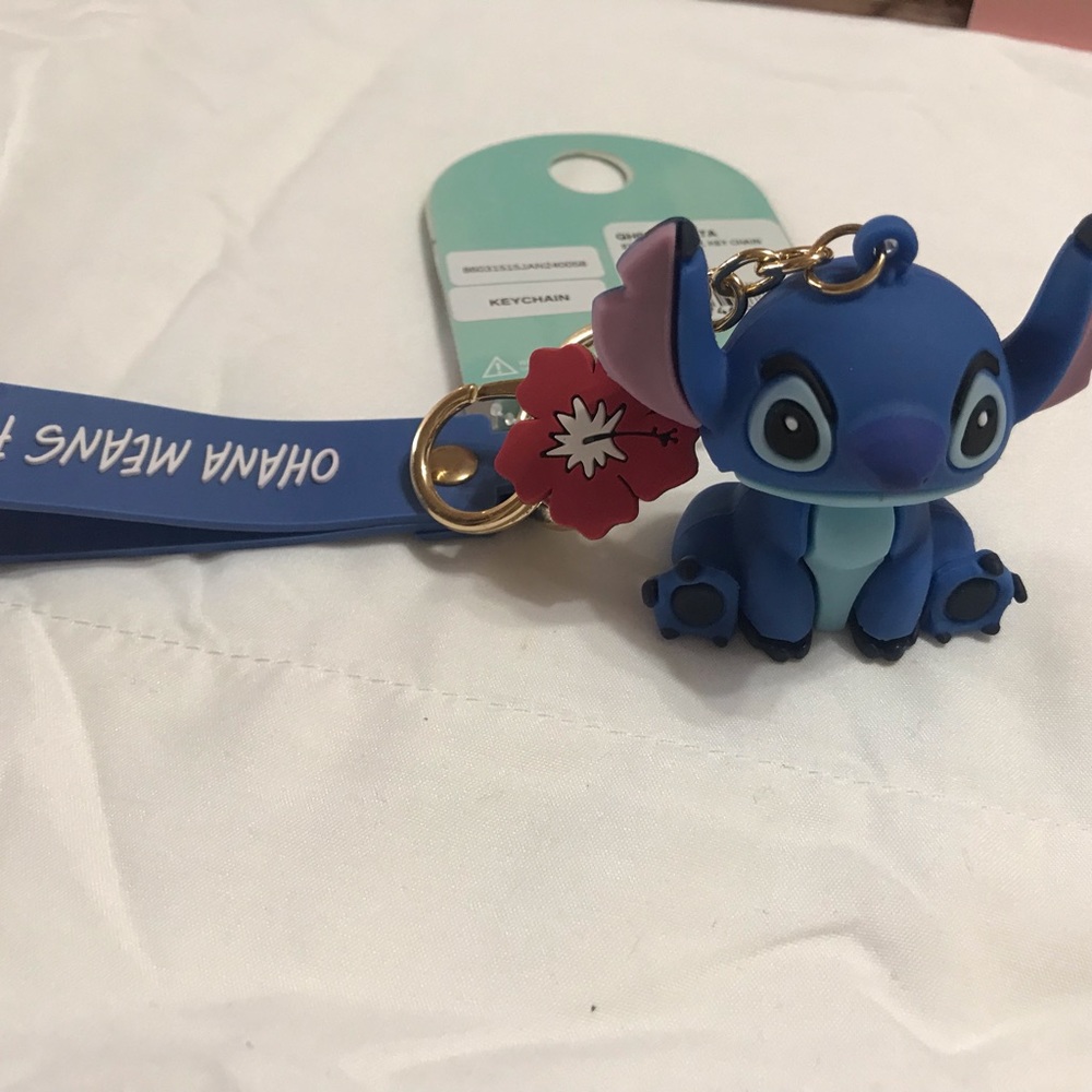 LILO&STITCH Keychain - Picture 3 of 5